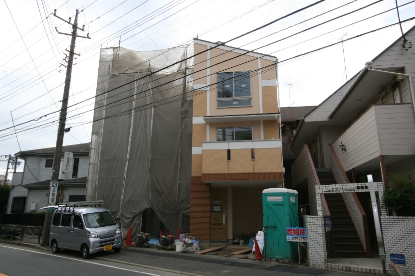 井田杉山町　新築一戸建　スカイバルコニー有