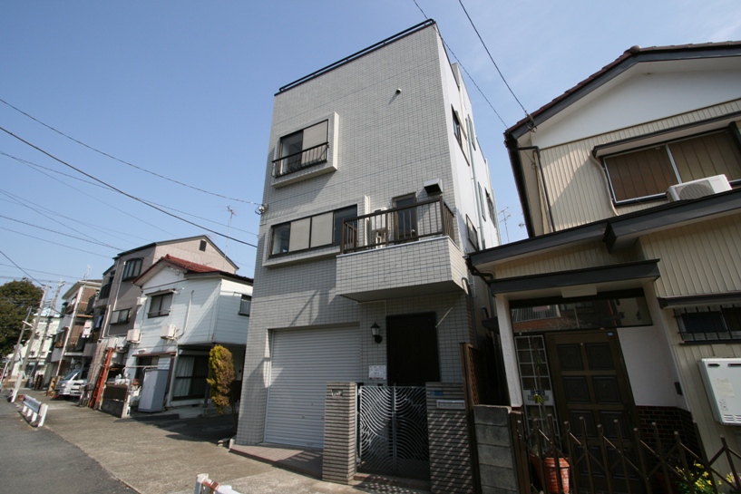 井田杉山町　鉄筋コンクリート造の中古一戸建